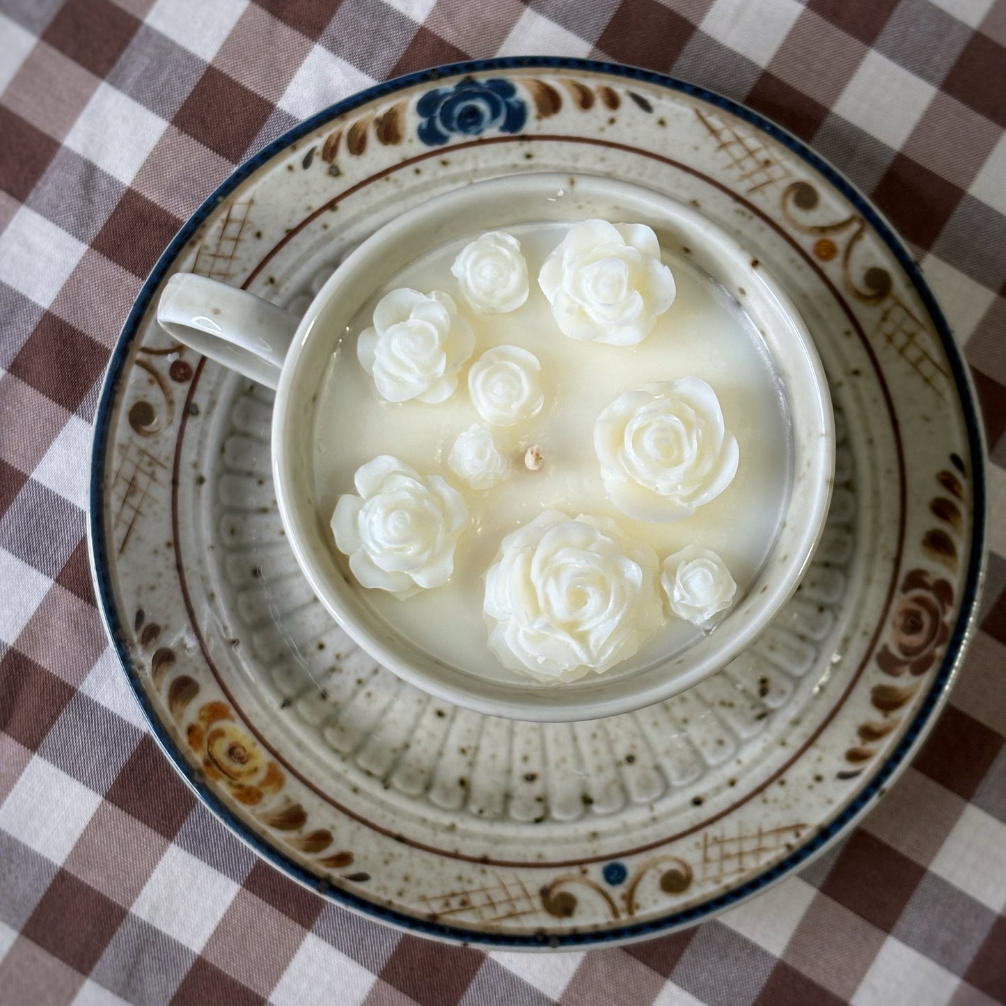 Bougie Parfumée "Léonie" Coulée dans une Tasse Vintage Fleurie Winterling