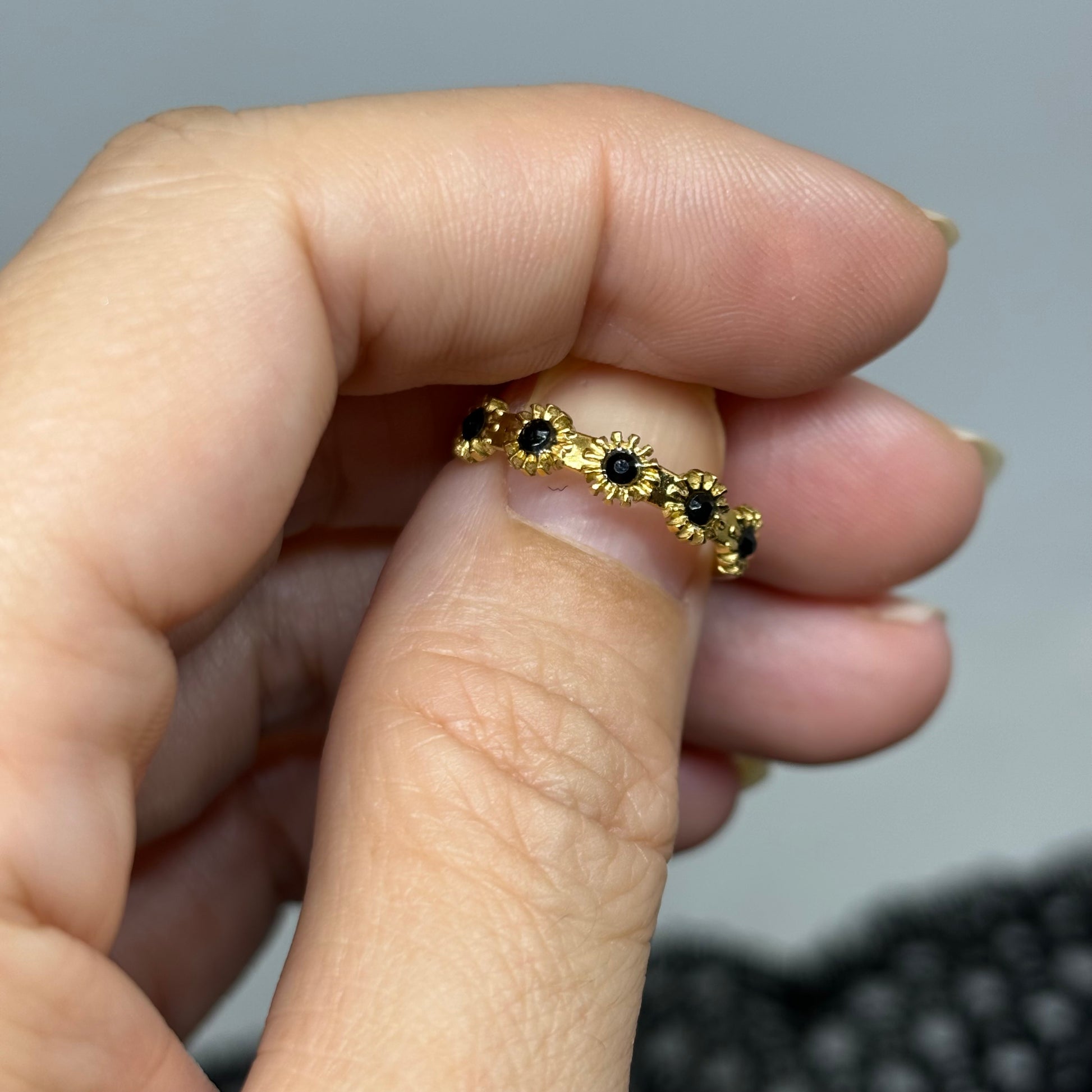 Bague Lucie Dorée avec Strass Noires - Bohm Paris